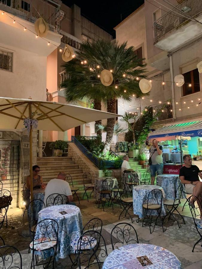 Casa Vacanze Refugium & Lounge Ferienwohnung Vico Del Gargano Exteriör bild